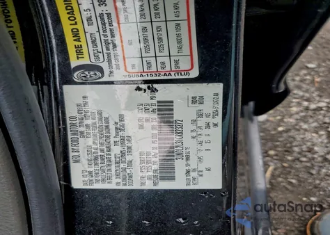 2012 Lincoln Mkz Hybrid z USA, uszkodzony, nr VIN 3LNDL2L31CR823272